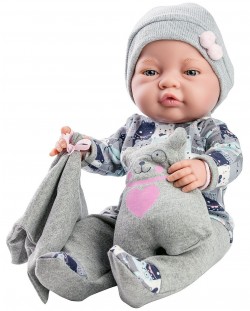 Кукла-бебе Paola Reina Los Bebitos - С плюшено мече и сива кърпа, момиченце, 45 cm