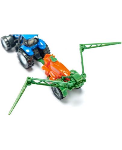Детска играчка Siku - Tractor with crop sprayer - 2