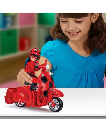 Детска играчка Playmates Miraculous - Трансформиращ се скутер с Калинка - 9