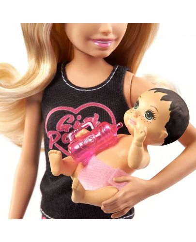 Игрален комплект Barbie Skipper - Барби детегледачка с руса коса - 4