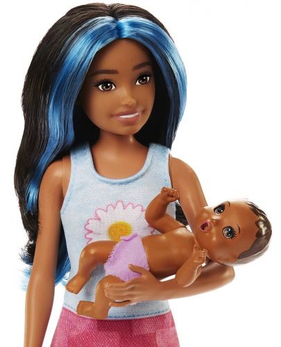 Игрален комплект Barbie Skipper - Барби детегледачка със сини кичури - 5