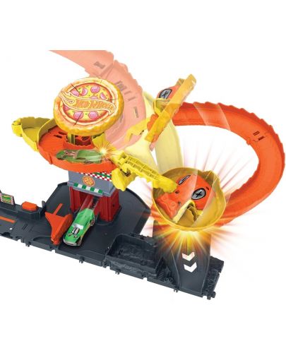 Игрален комплект Hot Wheels City - Змия в магазина за пица, с количка - 6