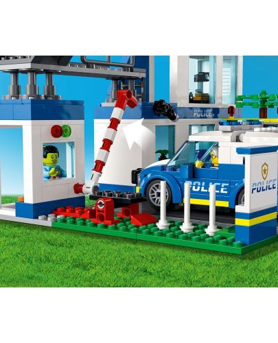 Конструктор Lego City - Полицейски участък (60316) - 6