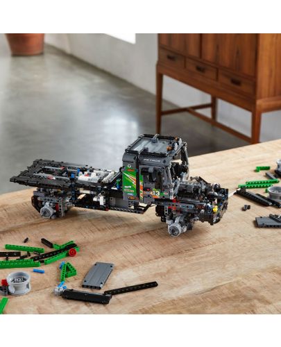 Конструктор Lego Technic - Камион 4x4 Mercedes Benz Zetros (42129) - 9