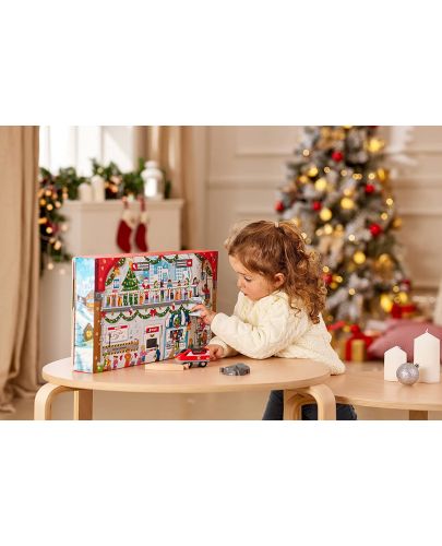 Коледен календар Hape - Коледна гара, с дървени играчки - 8