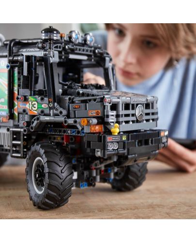Конструктор Lego Technic - Камион 4x4 Mercedes Benz Zetros (42129) - 10