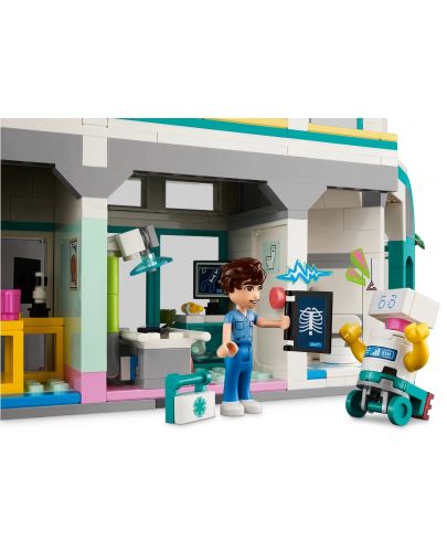 Конструктор LEGO Friends - Болница Хартлейк Сити (42621) - 4