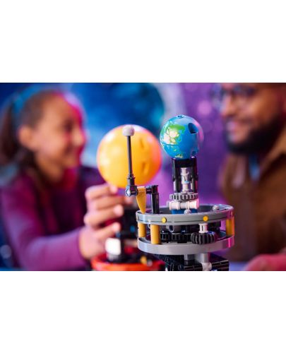 Конструктор LEGO Technic - Планетата Земя и Луна в орбита (42179) - 8