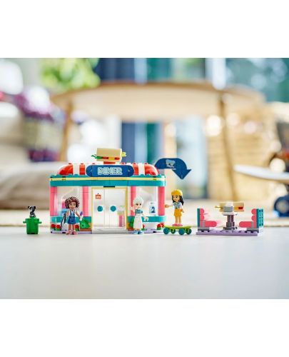 Конструктор LEGO Friends - Ресторант в центъра на Хартлейк (41728) - 10