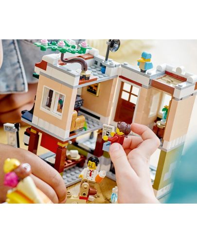 Конструктор Lego Creator 3 в 1 - Магазин за нудълс в центъра (31131) - 5