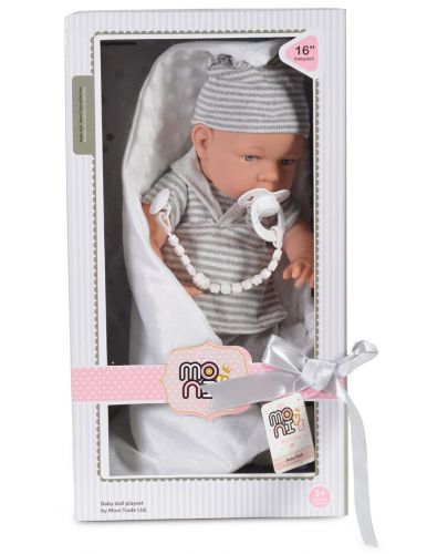 Кукла-бебе Moni - Със сиви дрешки на райе и одеялце, 41 cm - 3