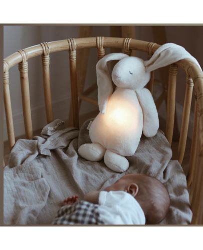 Мека играчка с нощна лампа и успокояващи звуци Moonie - Зайо, Cream - 2