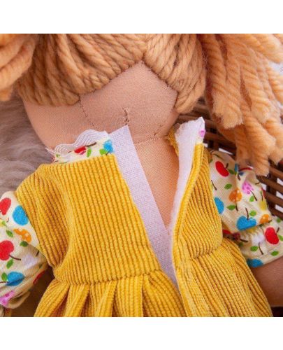 Мека кукла Bigjigs - Дейзи, с жълта рокличка, 28 cm - 4