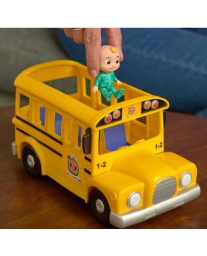 Музикална играчка Cocomelon - Училищен автобус, с фигура JJ - 4