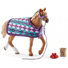 Комплект фигурки Schleich Horse Club - Английски чистокръвен кон с одеяло -1