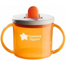 Преходна чаша Tommee Tippee - First cup, 4 м+, 190 ml, оранжева
