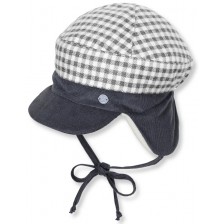 Зимна шапка с козирка Sterntaler - За момчета, 45 cm, 6-9 месеца