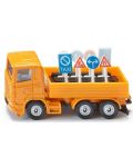 Детска играчка Siku - Road Main Lorry, с 8 пътни знака - 2t