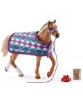 Комплект фигурки Schleich Horse Club - Английски чистокръвен кон с одеяло - 1t