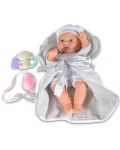 Кукла-бебе Moni - Със сиво одеялце и аксесоари, 36 cm - 1t
