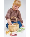 Плетена пазарска кошница Tender Leaf Toys - С продукти и цветя - 5t