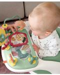 Столче с табла за игра Mamas & Papas - Baby Snug, Eucalyptus - 8t